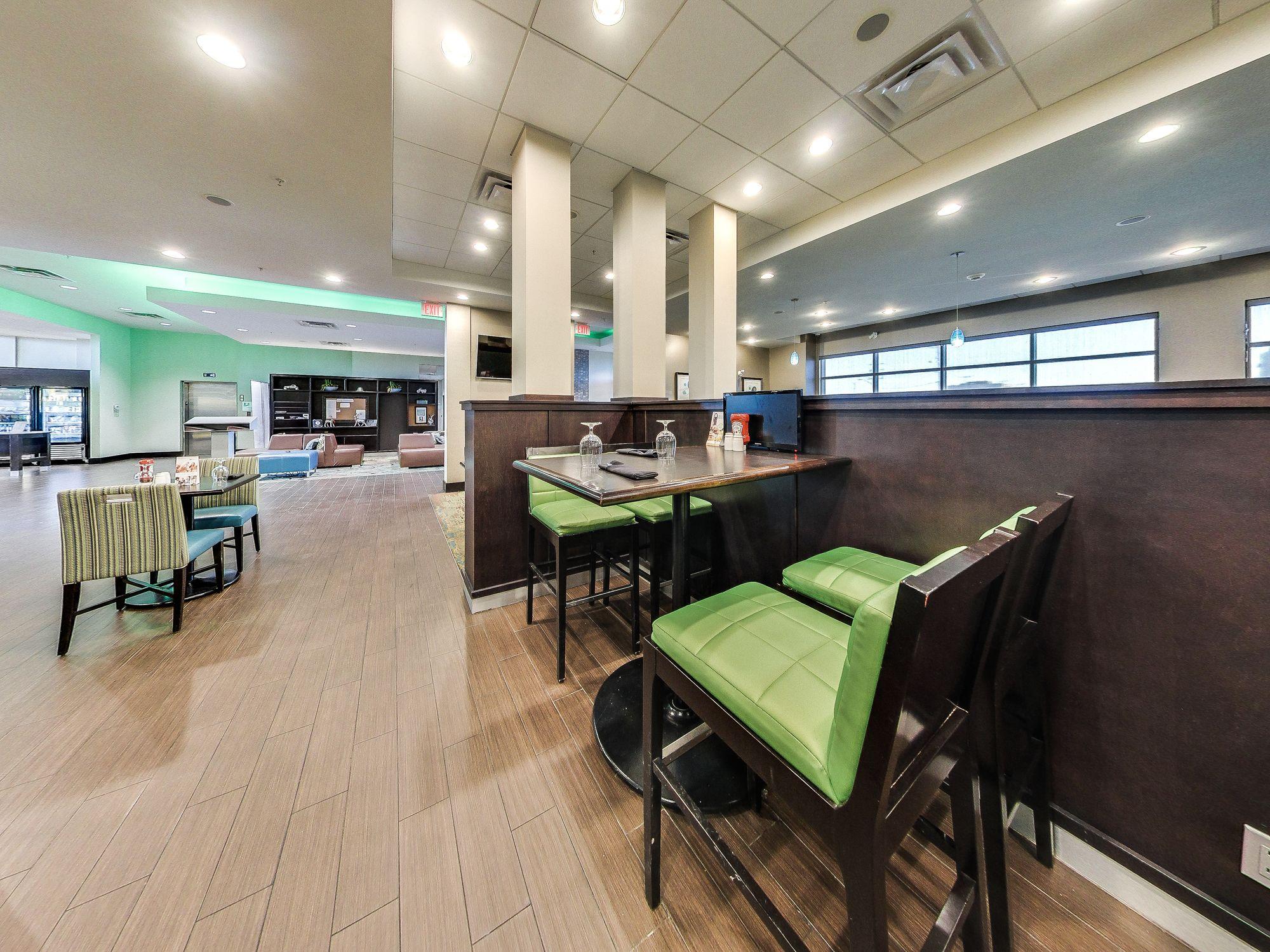 Holiday Inn Hotel & Suites Edmonton Airport Conference Centre By Ihg Ніску Екстер'єр фото
